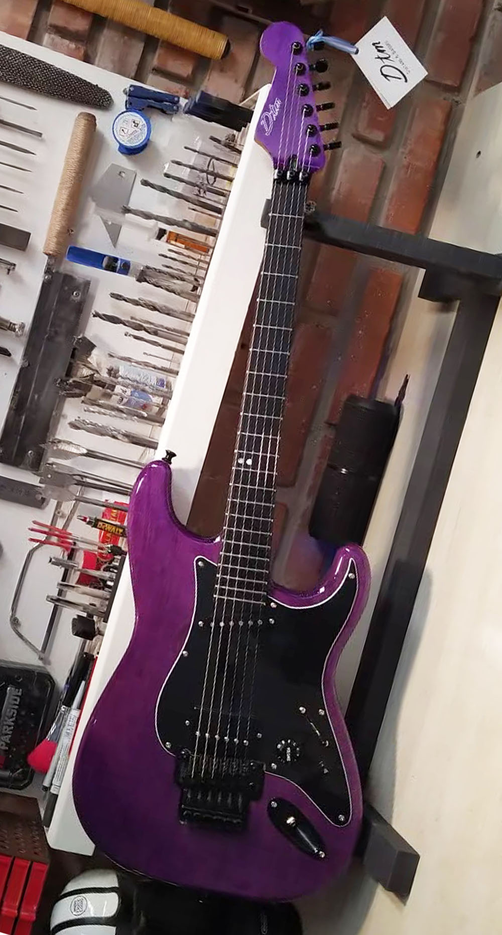 Strato Custom